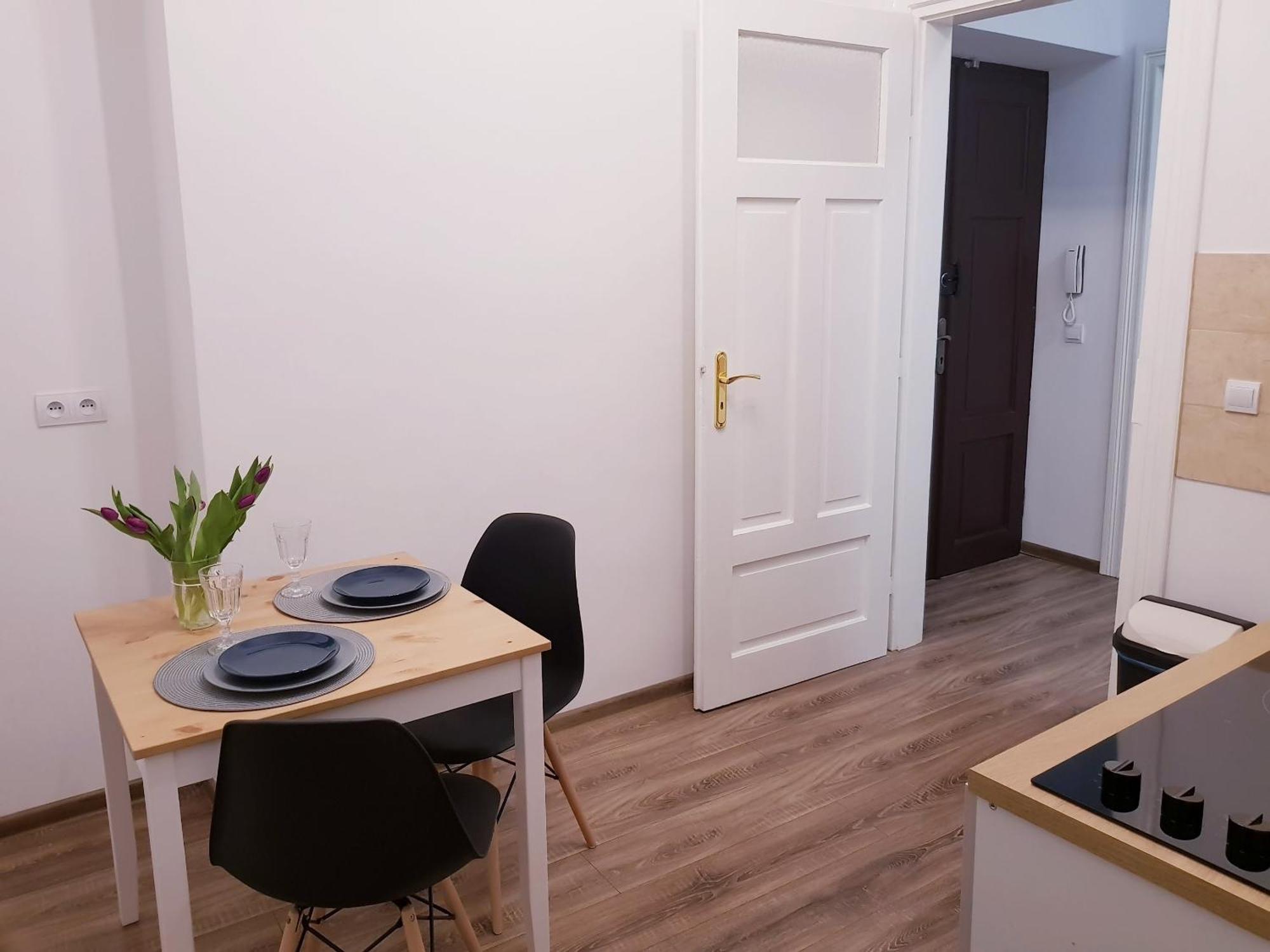 Guest Room RÓWNA Kielce Zewnętrze zdjęcie