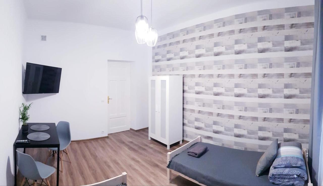 Guest Room RÓWNA Kielce Zewnętrze zdjęcie
