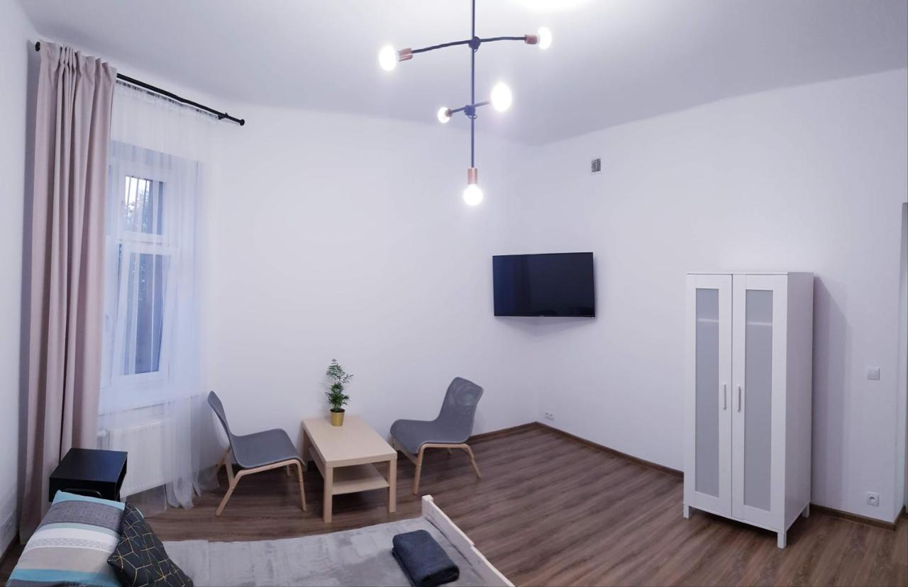 Guest Room RÓWNA Kielce Zewnętrze zdjęcie
